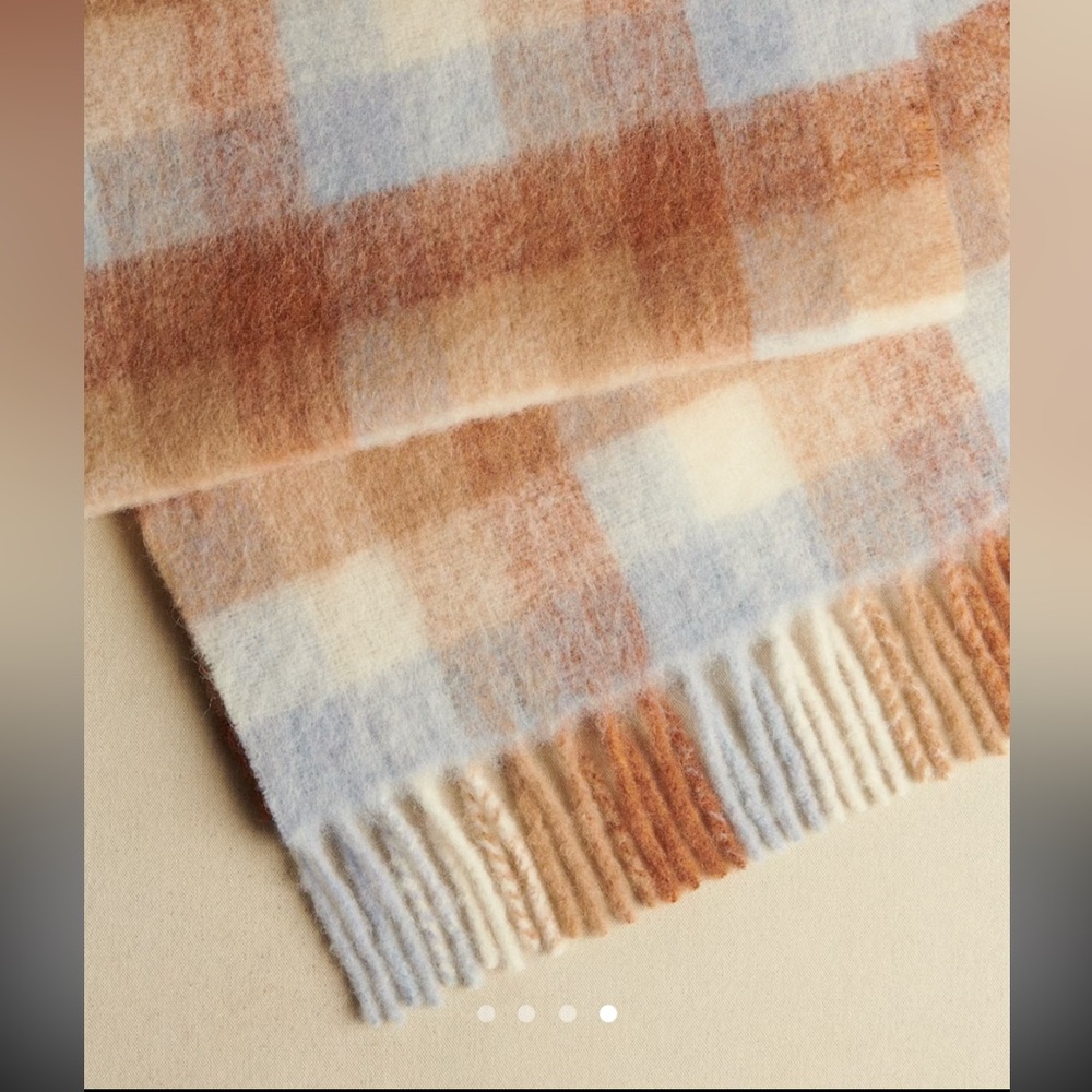 Sezane Louise Scarf - Lila Beige Ecru - Picture 4 of 8
